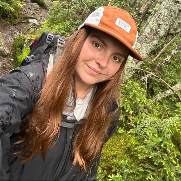 Meet your Posher, Lea - Picture 1 of 1